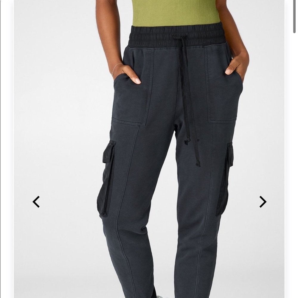 Fabletics black sweatpants / joggers